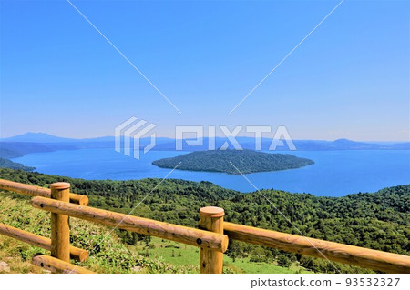 Hokkaido, Bihoro Pass, Lake Kussharo in clear weather overlooking vast land and lake Hokkaido, Bihoro Pass, Lake Kussharo in clear weather overlooking vast land and lake 93532327