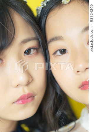 兩個女孩的肖像 93534240
