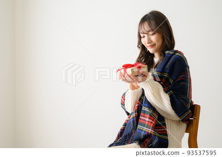 聖誕節和情人節禮物的圖像 93537595