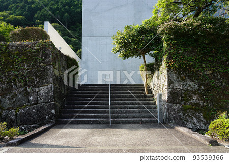 高橋市成羽美術館（岡山縣高橋市）建於成羽陣屋遺址上 93539366