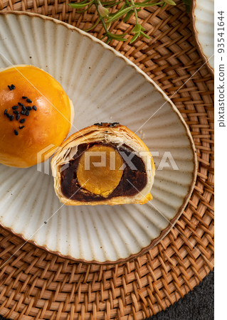 中秋節 月餅 蛋黃酥 中秋 Mid-Autumn Festival Moon cake げっぺい 93541644