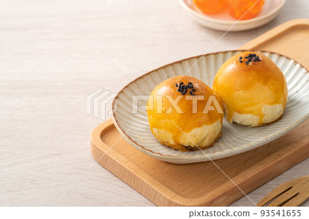 中秋節 月餅 蛋黃酥 中秋 Mid-Autumn Festival Moon cake げっぺい 93541655