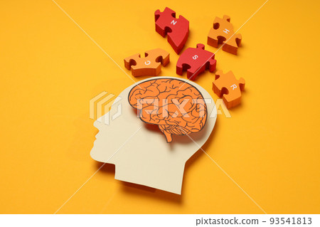 Concept of problems with memory, amnesia disease 93541813