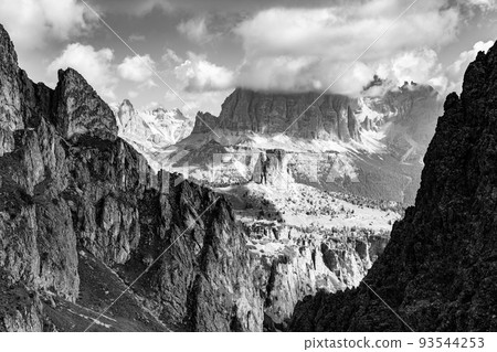 Tofana di Rozes and Cinque Torri in Dolomites Tofana di Rozes and Cinque Torri in Dolomites 93544253