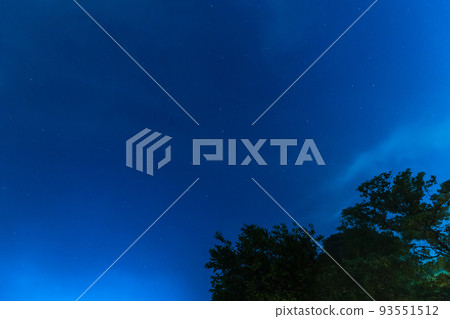 [Solo camp at the auto campsite, Big Dipper in the starry sky] 93551512