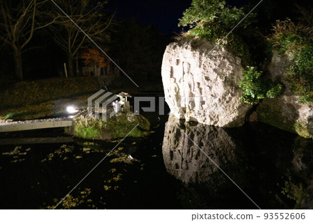 Bungotakada City Tennenji Temple, Kawanaka Fudou 燈火通明 Bungotakada City Tennenji Temple, Kawanaka Fudou 燈火通明 93552606