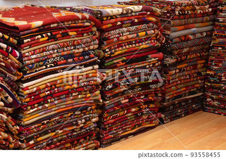 Istanbul, Turkey - January 2022 The Grand Bazaar items 93558455