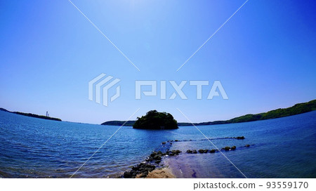 用魚眼鏡頭拍攝的小島神社，漲潮時神社的入口被淹沒 93559170