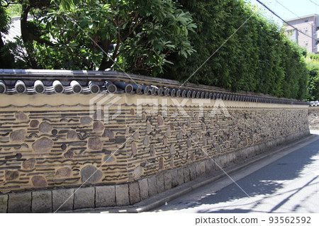 Hakata Fence of Rakusuien Garden in Fukuoka City Hakata Fence of Rakusuien Garden in Fukuoka City 93562592