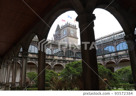 聖地聖地亞哥德孔波斯特拉大教堂庭院西班牙世界遺產西班牙 聖地聖地亞哥德孔波斯特拉大教堂庭院西班牙世界遺產西班牙 93572384