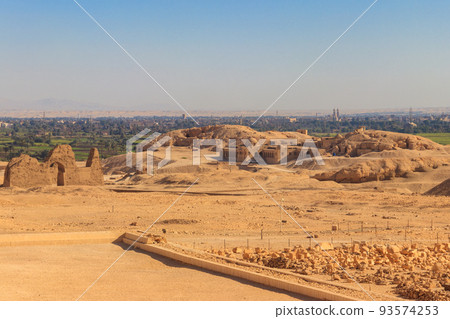 Archaeological site near the temple of Hatshepsut in Deir el-Bahri. Excavations of ancient Egypt on the West Bank of the Nile near Luxor (ancient Thebes) in Egypt 93574253