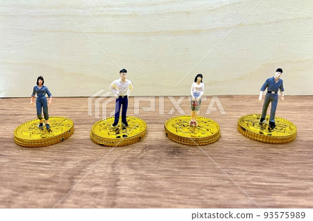 Low wages throughout society Lost 30 years 93575989