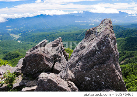North Yatsugatake in summer, view from the summit of "Nyu", overlooking the mountains of Okutama 93576465