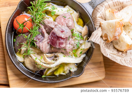 Venison and Mushroom Ajillo 93576789