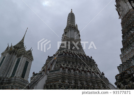 Wat Arun in Bangkok 93577871