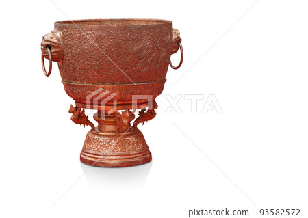 antique copper water dipper on phan on white background, object, vintage, ancient, retro, copy space antique copper water dipper on phan on white background, object, vintage, ancient, retro, copy space 93582572