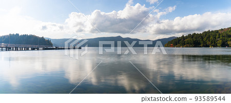 Lake Ashinoko 93589544