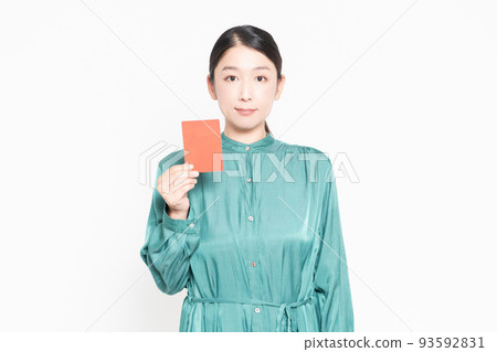 顯示紅牌的家庭主婦 顯示紅牌的家庭主婦 93592831