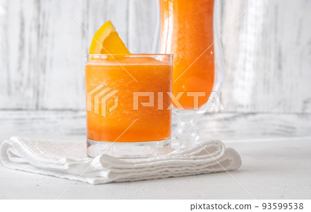 Frozerol Cocktail 93599538