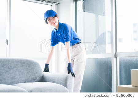 年輕女性搬家員工 93600805