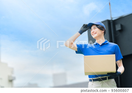 微笑的簿記員 93600807