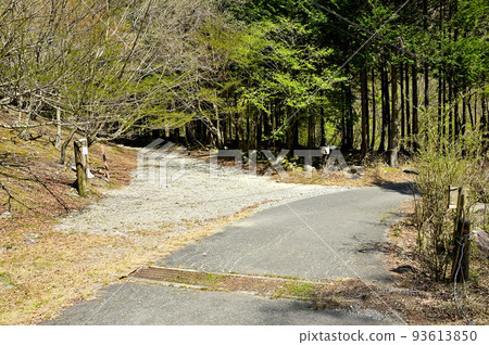 登山口的西丹澤妖沢地愛的大室山 登山口的西丹澤妖沢地愛的大室山 93613850