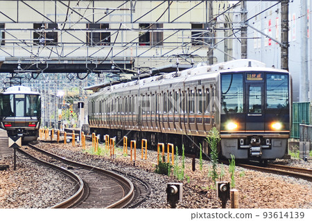 rapid train 93614139