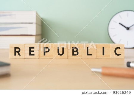 共和國的形象 | 一張寫有 REPUBLIC 字樣的桌子 共和國的形象 | 一張寫有 REPUBLIC 字樣的桌子 93616249