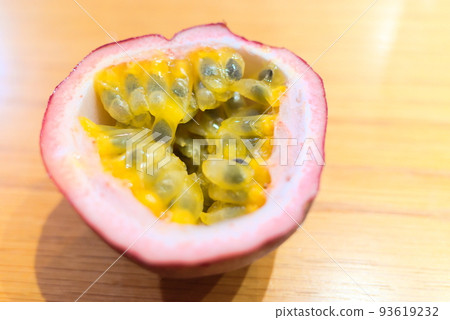 Passion fruit section 93619232