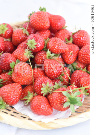 Strawberry  93619462