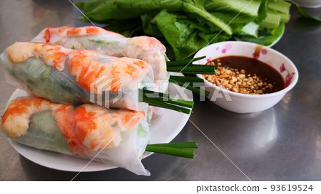 Don't miss it! Sightseeing spots in Ho Chi Minh City, Vietnam: Vietnamese cuisine, pink churches, bizarre heritage sites, night views 93619524