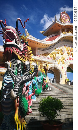 不要錯過！越南胡志明市觀光景點：越南美食、粉色教堂、奇異遺址、夜景 93619564