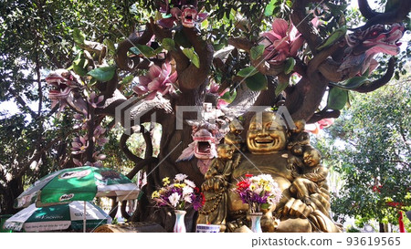 Don't miss it! Sightseeing spots in Ho Chi Minh City, Vietnam: Vietnamese cuisine, pink churches, bizarre heritage sites, night views Don't miss it! Sightseeing spots in Ho Chi Minh City, Vietnam: Vietnamese cuisine, pink churches, bizarre heritage sites, night views 93619565
