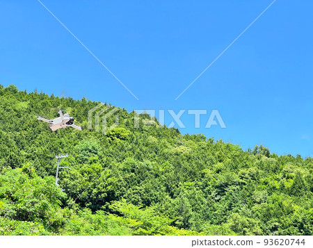 Drone in flight 93620744