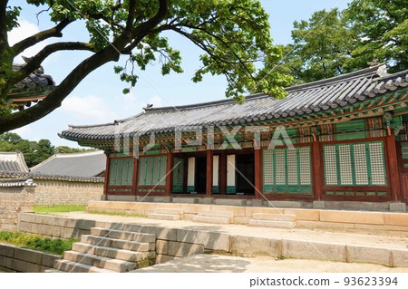 這是昌德宮（聯合國教科文組織世界遺產）的正殿。 93623394