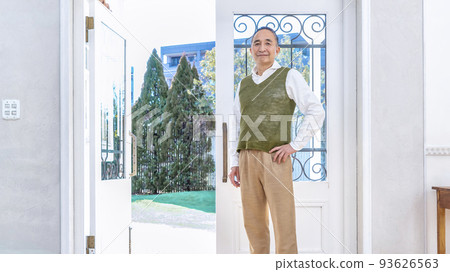 Rehabilitation Center Male in his 60s standing in front of the door 93626563