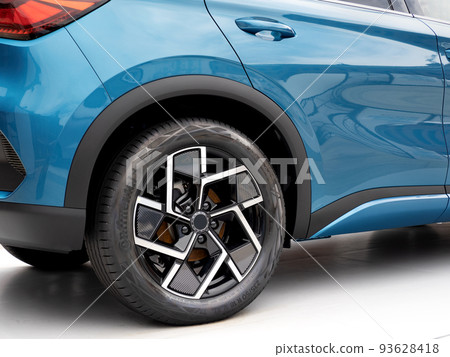 rear wheel of a car 93628418