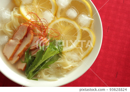 Lemon Ramen 93628824