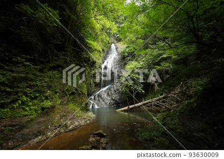Takinamaki Waterfall Takinamaki Waterfall 93630009