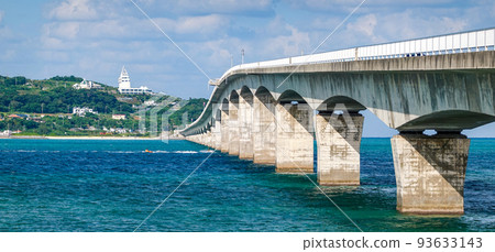 Kouri Bridge connecting Kouri Island and Okinawa main island 93633143