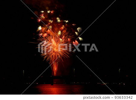 Fireworks, a tradition at the end of summer Fireworks, a tradition at the end of summer 93633342