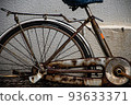 Rusted bicycle 93633371