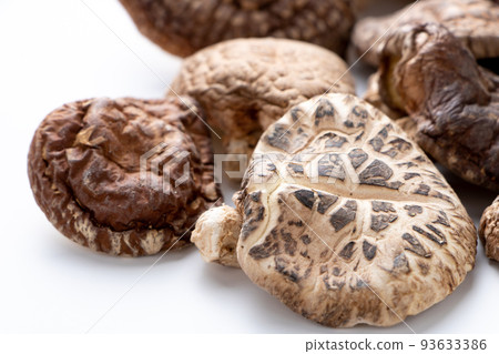 dried shiitake. 93633386