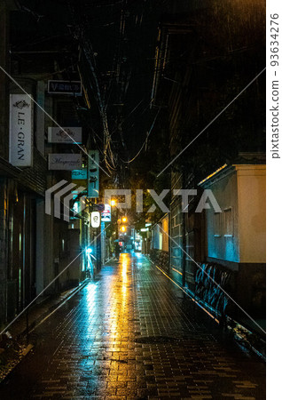 Night trail 93634276