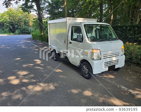 Waiting/light truck/light truck/freight truck 3 Waiting/light truck/light truck/freight truck 3 93639195