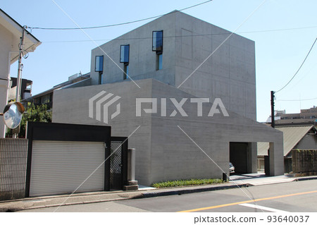 A modern, luxurious, fashionable, stylish and beautiful mansion with exposed concrete cubes 93640037