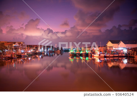 Fisherman Boats at fishing dock at dawn, Rayong, Thailand Fisherman Boats at fishing dock at dawn, Rayong, Thailand 93640524