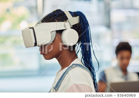 Girl Wearing VR Side View 93640969