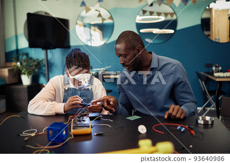 Engineering Class with Teacher Engineering Class with Teacher 93640986