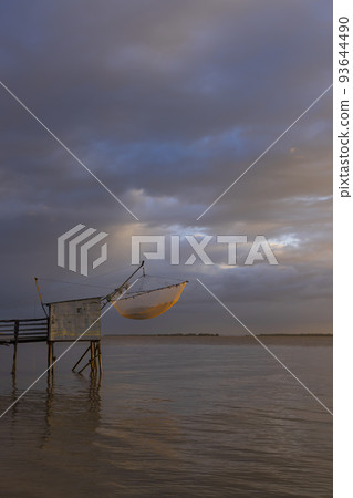 Traditional fishing hut on river Gironde, Bordeaux, Aquitaine, France Traditional fishing hut on river Gironde, Bordeaux, Aquitaine, France 93644490